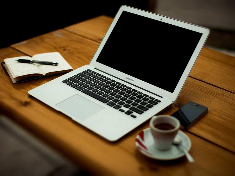精致穷<br>kclfxfu.cn 几千块的耳机几百块的饭